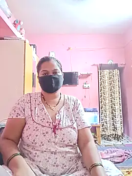 Snapshot of biggbobbsgirl chatting on January 6, 6:12 pm biggbobbsgirl online show from January 6, 6:12 pm