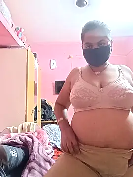 biggbobbsgirl online show from December 4, 6:07 pm