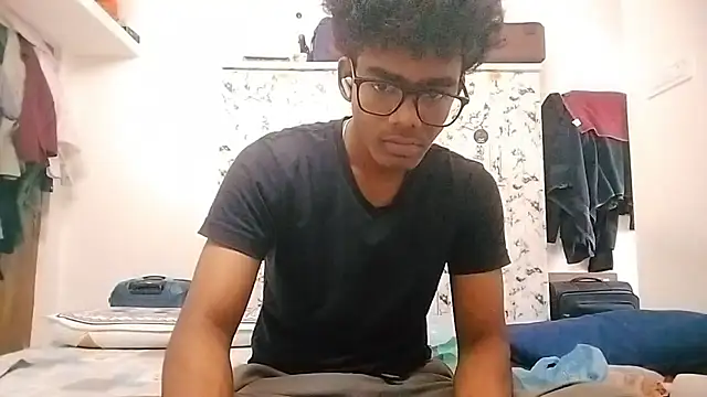 Snapshot of Rahulisagoodguy chatting on November 6, 10:52 am Rahulisagoodguy online show from November 6, 10:52 am