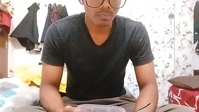 Snapshot of Rahulisagoodguy chatting on December 2, 12:18 pm Rahulisagoodguy online show from December 2, 12:18 pm