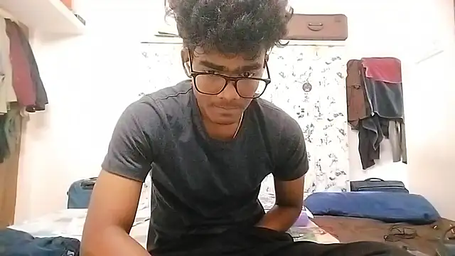 Snapshot of Rahulisagoodguy chatting on November 7, 10:53 am Rahulisagoodguy online show from November 7, 10:53 am