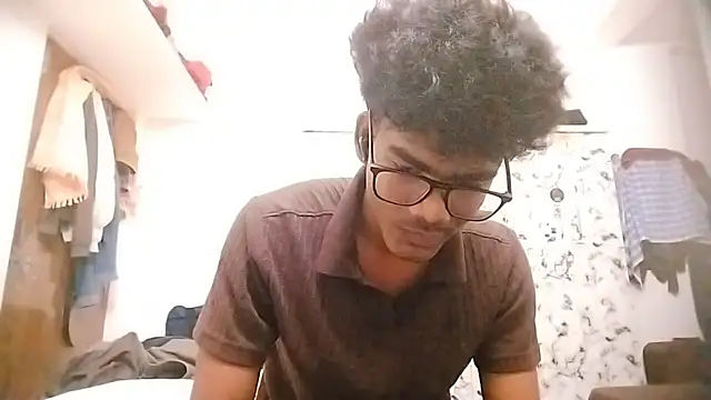 Snapshot of Rahulisagoodguy chatting on September 21, 12:43 pm Rahulisagoodguy online show from September 21, 12:43 pm