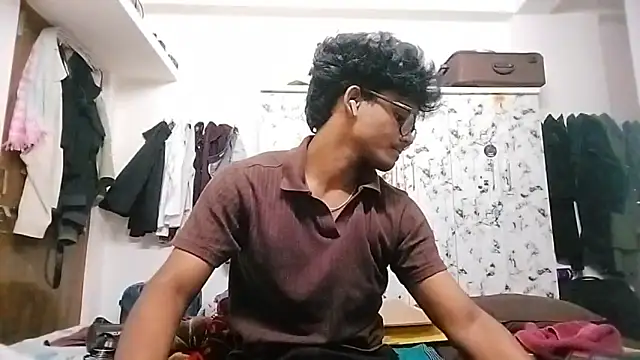 Snapshot of Rahulisagoodguy chatting on November 21, 6:29 pm Rahulisagoodguy online show from November 21, 6:29 pm