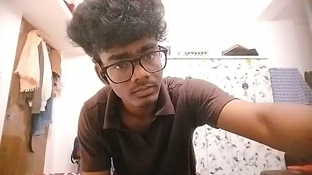Snapshot of Rahulisagoodguy chatting on September 22, 10:43 am Rahulisagoodguy online show from September 22, 10:43 am