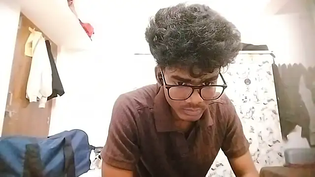 Snapshot of Rahulisagoodguy chatting on September 18, 2:20 pm Rahulisagoodguy online show from September 18, 2:20 pm