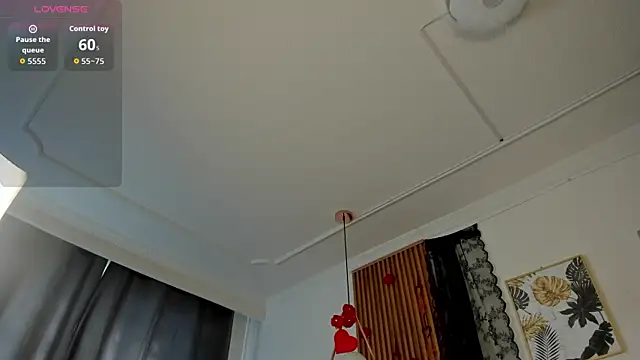 NicolWhite online show from February 27, 1:22 pm