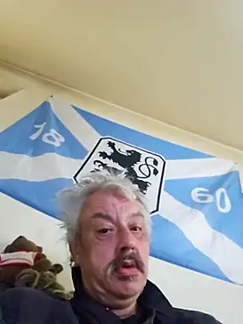 Snapshot of Fonse1860 chatting on December 2, 8:05 am Fonse1860 online show from December 2, 8:05 am