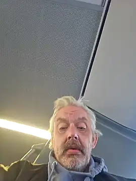 Snapshot of Fonse1860 chatting on November 5, 9:23 am Fonse1860 online show from November 5, 9:23 am