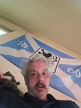 Snapshot of Fonse1860 chatting on November 11, 7:36 am Fonse1860 online show from November 11, 7:36 am