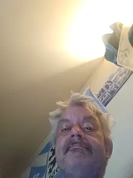 Snapshot of Fonse1860 chatting on July 3, 10:49 pm Fonse1860 online show from July 3, 10:49 pm