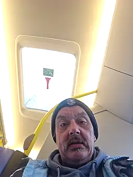 Snapshot of Fonse1860 chatting on December 3, 9:31 am Fonse1860 online show from December 3, 9:31 am