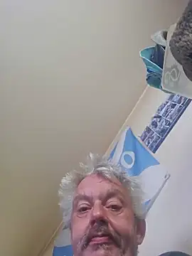 Snapshot of Fonse1860 chatting on July 6, 6:53 am Fonse1860 online show from July 6, 6:53 am