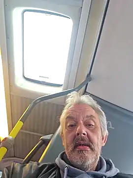 Snapshot of Fonse1860 chatting on October 31, 9:28 am Fonse1860 online show from October 31, 9:28 am