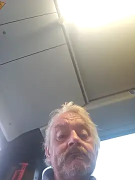 Snapshot of Fonse1860 chatting on November 25, 9:31 am Fonse1860 online show from November 25, 9:31 am