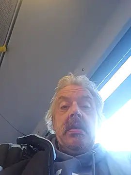 Snapshot of Fonse1860 chatting on December 19, 9:22 am Fonse1860 online show from December 19, 9:22 am