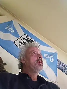 Snapshot of Fonse1860 chatting on November 27, 8:15 am Fonse1860 online show from November 27, 8:15 am