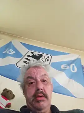 Snapshot of Fonse1860 chatting on February 19, 8:11 am Fonse1860 online show from February 19, 8:11 am