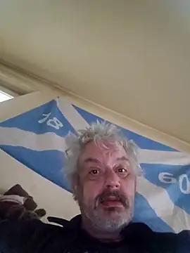 Snapshot of Fonse1860 chatting on December 1, 8:26 am Fonse1860 online show from December 1, 8:26 am