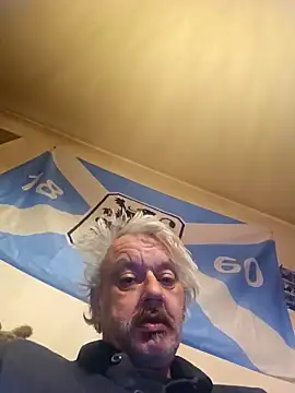 Snapshot of Fonse1860 chatting on December 21, 6:04 am Fonse1860 online show from December 21, 6:04 am