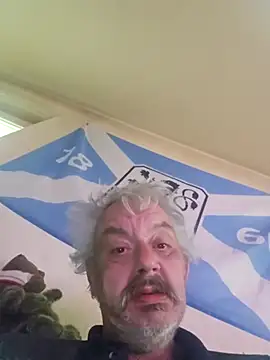 Snapshot of Fonse1860 chatting on November 24, 8:25 am Fonse1860 online show from November 24, 8:25 am