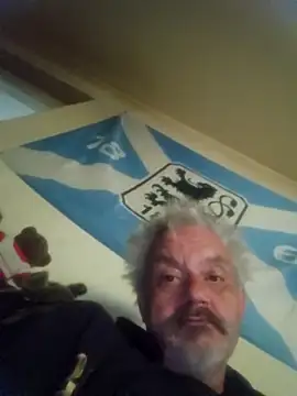 Snapshot of Fonse1860 chatting on October 9, 6:58 am Fonse1860 online show from October 9, 6:58 am