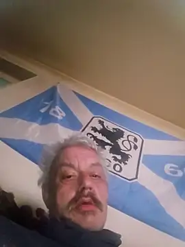 Snapshot of Fonse1860 chatting on February 1, 6:55 am Fonse1860 online show from February 1, 6:55 am