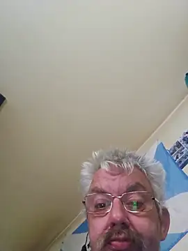 Snapshot of Fonse1860 chatting on June 10, 6:03 am Fonse1860 online show from June 10, 6:03 am