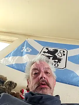 Snapshot of Fonse1860 chatting on February 12, 8:03 am Fonse1860 online show from February 12, 8:03 am