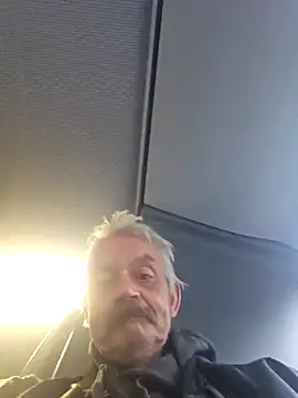 Snapshot of Fonse1860 chatting on October 22, 8:25 am Fonse1860 online show from October 22, 8:25 am