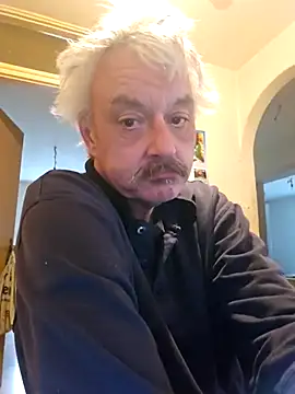 Snapshot of Fonse1860 chatting on November 9, 12:09 pm Fonse1860 online show from November 9, 12:09 pm