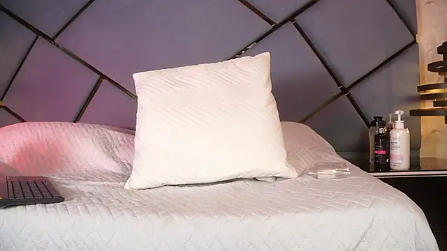 marcela rojas online show from February 20, 11:45 am