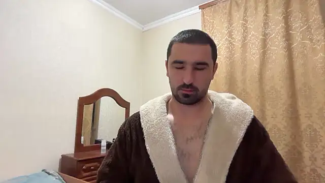 Snapshot of Hard_to_Obey chatting on November 24, 10:21 pm Hard to Obey online show from November 24, 10:21 pm