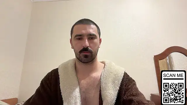 Snapshot of Hard_to_Obey chatting on October 31, 7:21 pm Hard to Obey online show from October 31, 7:21 pm