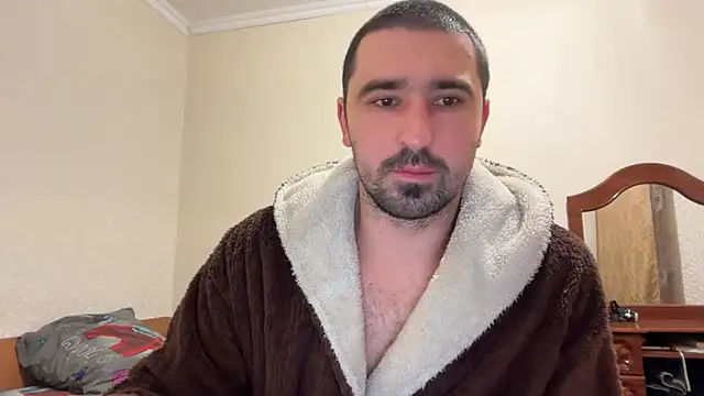 Snapshot of Hard_to_Obey chatting on January 6, 5:28 pm Hard to Obey online show from January 6, 5:28 pm