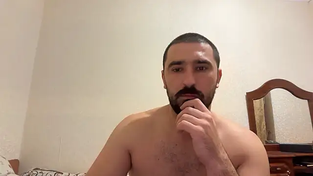 Snapshot of Hard_to_Obey chatting on October 29, 8:41 pm Hard to Obey online show from October 29, 8:41 pm