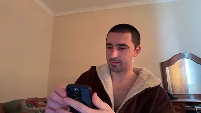 Snapshot of Hard_to_Obey chatting on January 10, 1:17 pm Hard to Obey online show from January 10, 1:17 pm