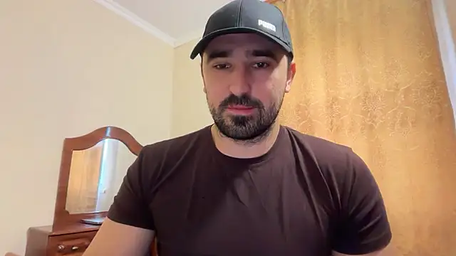 Snapshot of Hard_to_Obey chatting on November 30, 12:28 pm Hard to Obey online show from November 30, 12:28 pm