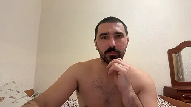 Snapshot of Hard_to_Obey chatting on November 5, 8:01 pm Hard to Obey online show from November 5, 8:01 pm