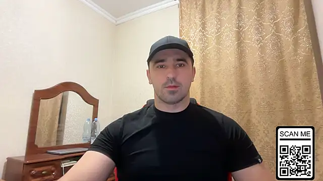 Snapshot of Hard_to_Obey chatting on December 2, 7:15 pm Hard to Obey online show from December 2, 7:15 pm