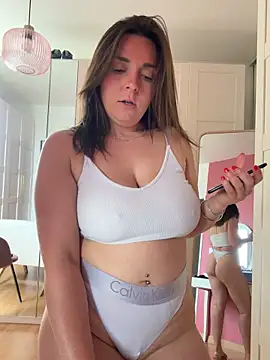 chloedlm5 online show from May 13, 8:54 am
