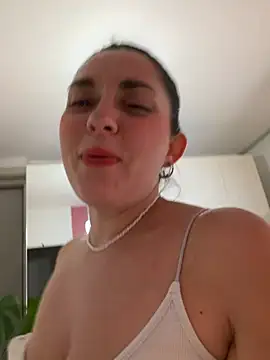 chloedlm5 online show from June 1, 8:52 pm