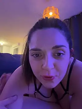 chloedlm5 online show from April 4, 10:38 pm