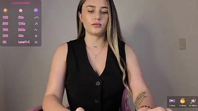 Veronika  Winslow  online show from November 12, 2:37 am