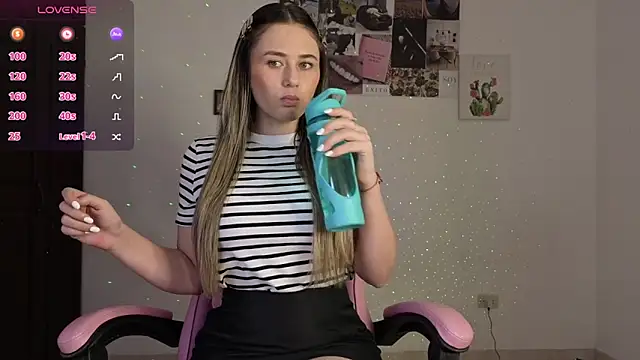 Veronika  Winslow  online show from February 11, 7:41 am