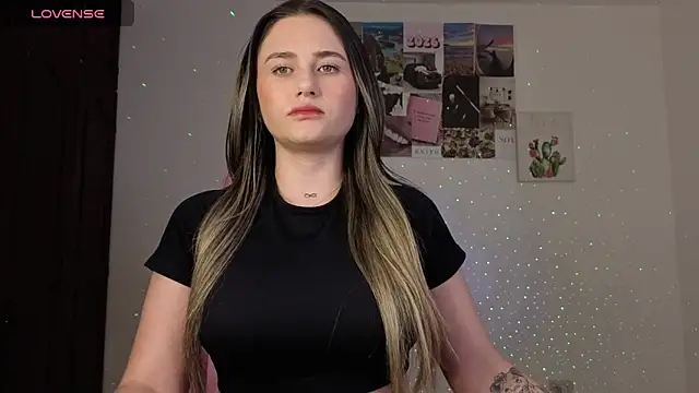 Veronika  Winslow  online show from April 24, 6:26 am