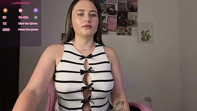 Veronika  Winslow  online show from March 14, 5:02 am