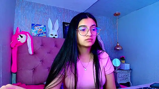 laurenelove online show from December 4, 3:49 am