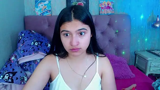 Snapshot of laurenelove chatting on October 19, 3:09 am laurenelove online show from October 19, 3:09 am
