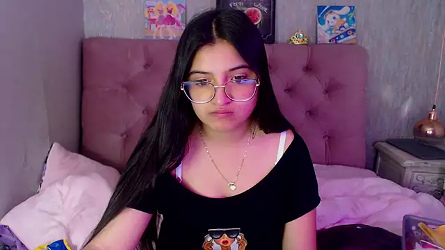 Snapshot of laurenelove chatting on September 26, 4:41 am laurenelove online show from September 26, 4:41 am