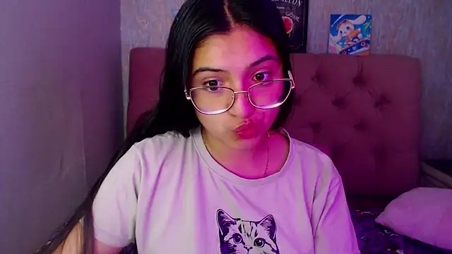 Snapshot of laurenelove chatting on September 14, 12:33 am laurenelove online show from September 14, 12:33 am